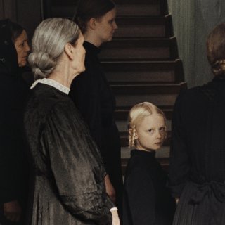 Sound Of Falling Picture 2