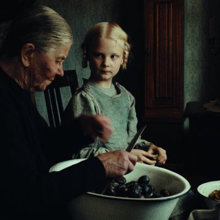 Sound Of Falling Picture 8