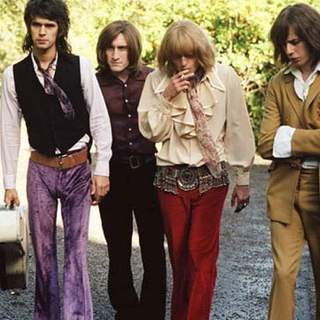 Leo Gregory, Luke de Woolfson, Ben Whishaw and James D. White in Stoned (2006)