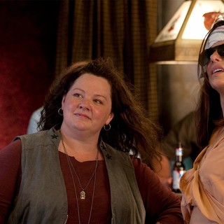 Melissa McCarthy stars as Det. Shannon Mullins and  	Sandra Bullock stars as Special Agent Sarah Ashburn in 20th Century Fox's The Heat (2013)