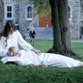 Moth Diaries, The Picture 8