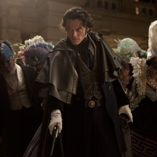 Luke Evans stars as Detective Emmett Fields in Relativity Media's The Raven (2012)