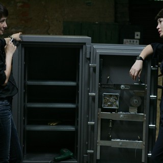 Thieves, The Picture 9