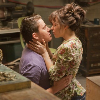 Channing Tatum stars as Leo and Rachel McAdams stars as Paige in Screen Gems' The Vow (2012)