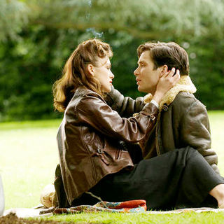 Keira Knightley stars as Vera Phillips and Cillian Murphy stars as William Killick in Lionsgate Films' The Edge of Love (2009)