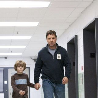 Ty Simpkinss stars as Luke and Russell Crowe stars as John Brennan in Lionsgate Films' The Next Three Days (2010). Photo credit by: Phil Caruso.