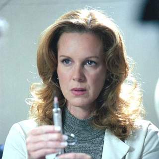 Elizabeth Perkins as Dr. Emma Temple in DreamWorks' The Ring 2 (2005)