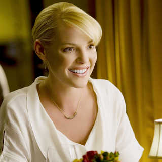 Katherine Heigl stars as Abby Richter in Columbia Pictures' The Ugly Truth (2009)