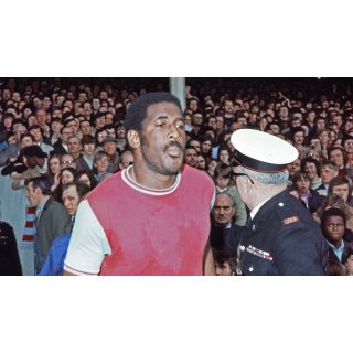 Transforming the Beautiful Game: The Clyde Best Story (2026)