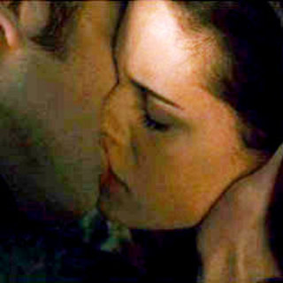 Robert Pattinson stars as Edward Cullen and Kristen Stewart stars as Bella Swan in Summit Entertainment's The Twilight Saga's New Moon (2009)