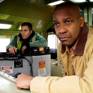 Denzel Washington stars as Frank Barnes and Chris Pine stars as Will Colson in The 20th Century Fox's Unstoppable (2010)