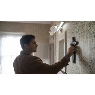 Visitor (2022), The Picture 2