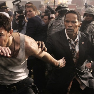 Channing Tatum stars as John Cale and Jamie Foxx stars as President James Sawyer in Columbia Pictures' White House Down (2013)