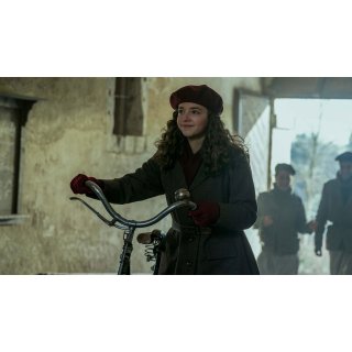 White Bird (2023)