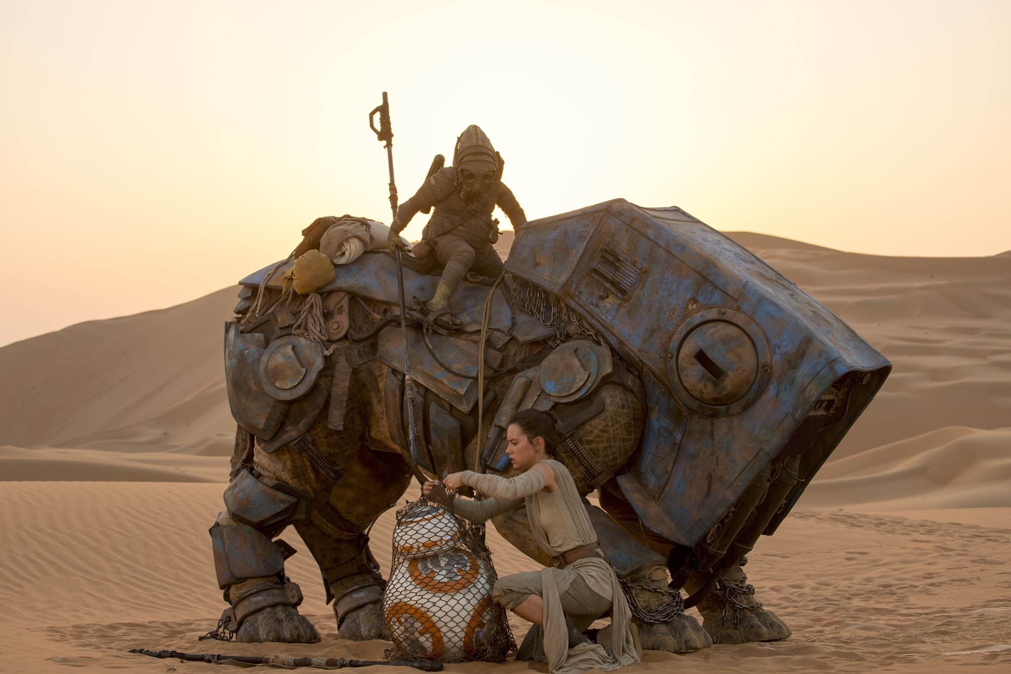 Daisy Ridley stars as Rey in Walt Disney Pictures' Star Wars: The Force Awakens (2015)