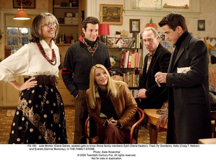 (L-R) Diane Keaton, Tyrone Giordano, Claire Danes, Craig T. Nelson and Dermot Mulroney in THE FAMILY STONE (2005)