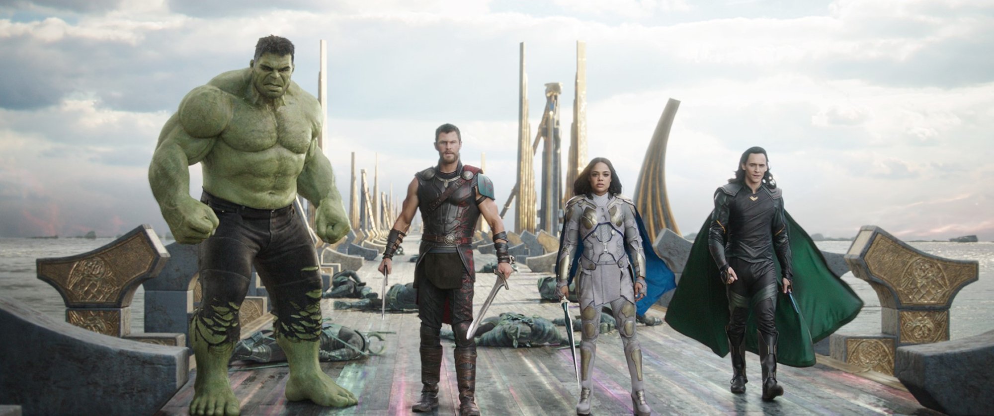 Chris Hemsworth, Tessa Thompson and Tom Hiddleston in Marvel Studios' Thor: Ragnarok (2017)