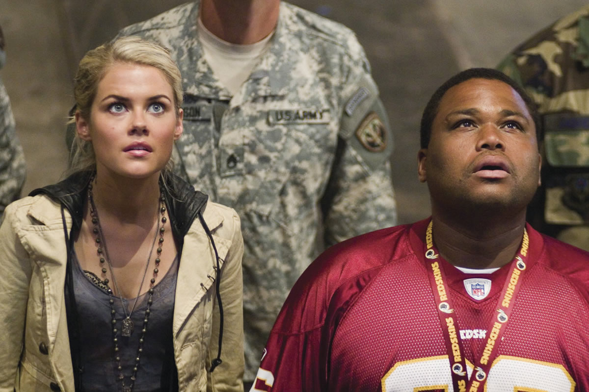 Rachael Taylor and Anthony Anderson in DreamWorks' Transformers (2007)