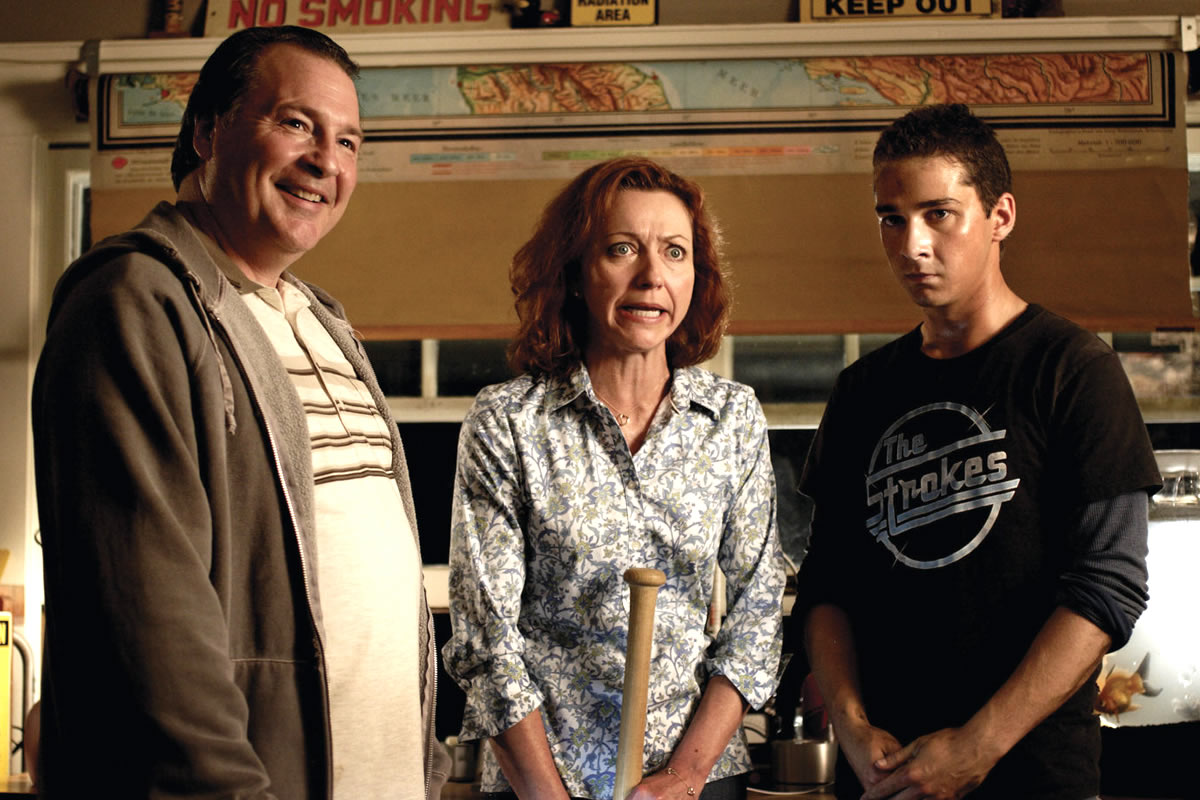 Kevin Dunn, Julie White and Shia LaBeouf in DreamWorks' Transformers (2007)