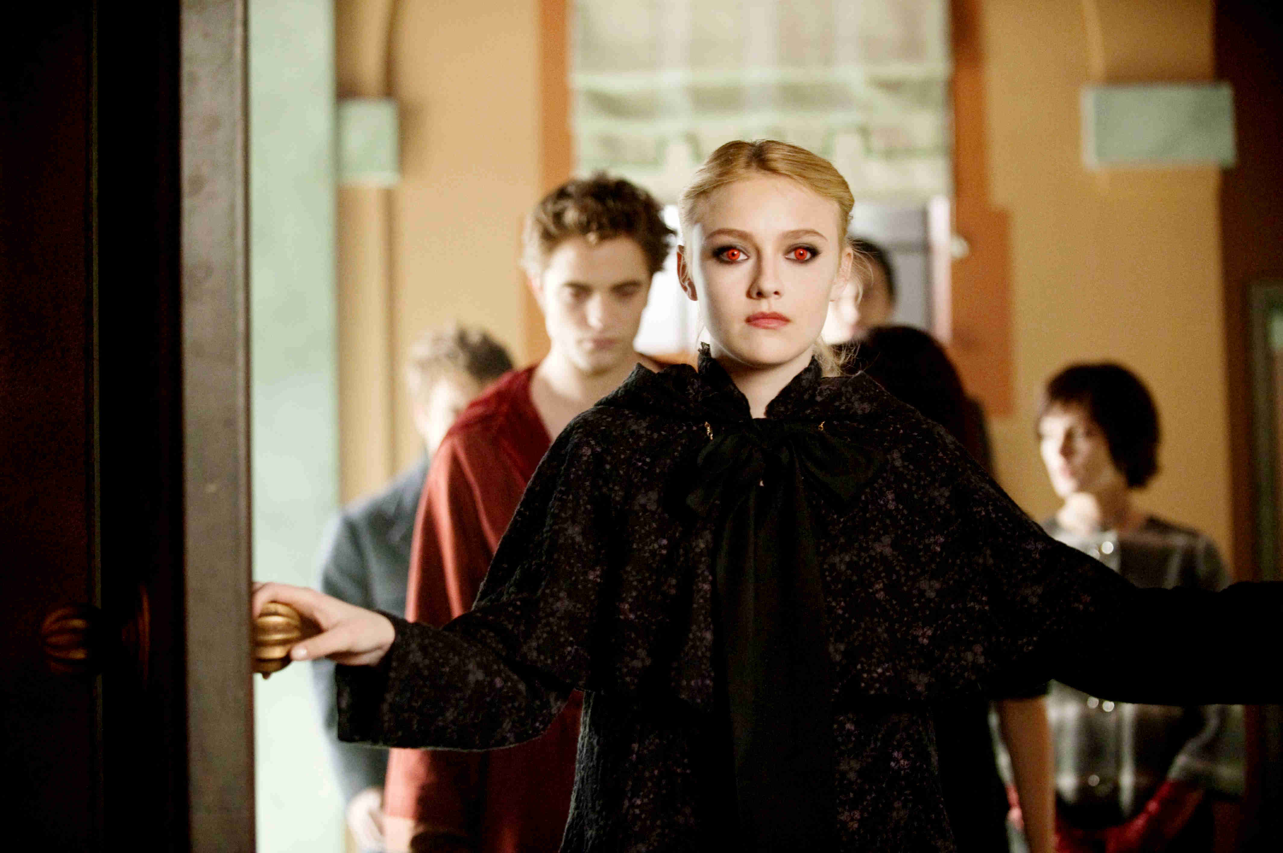 Robert Pattinson, Dakota Fanning and Ashley Greene in Summit Entertainment's The Twilight Saga's New Moon (2009)