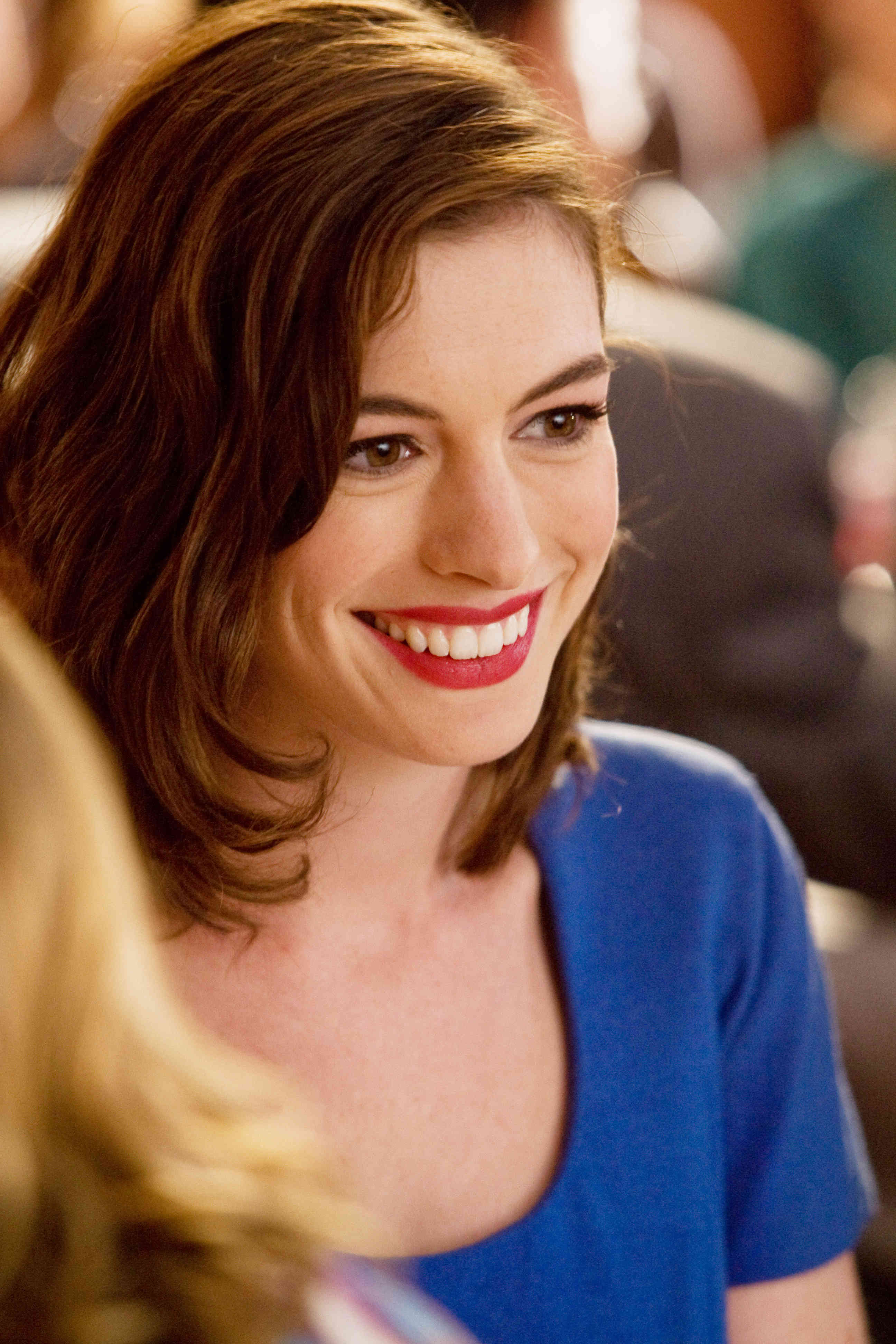 Anne Hathaway stars as Liz in New Line Cinema's Valentine's Day (2010)