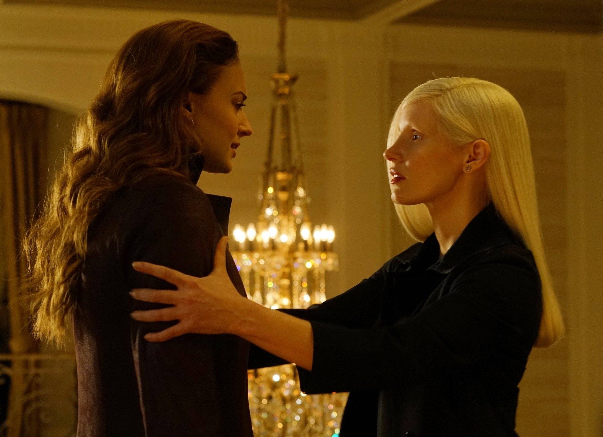 Sophie Turner (Jean Grey/Phoenix) and Jessica Chastain in 20th Century Fox's Dark Phoenix (2019)