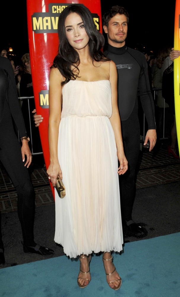 Abigail Spencer;<br>The Los Angeles Premiere of Chasing Mavericks - Arrivals
