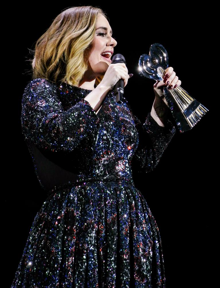 Adele Wins An Award Whilst on Stage in Birmingham