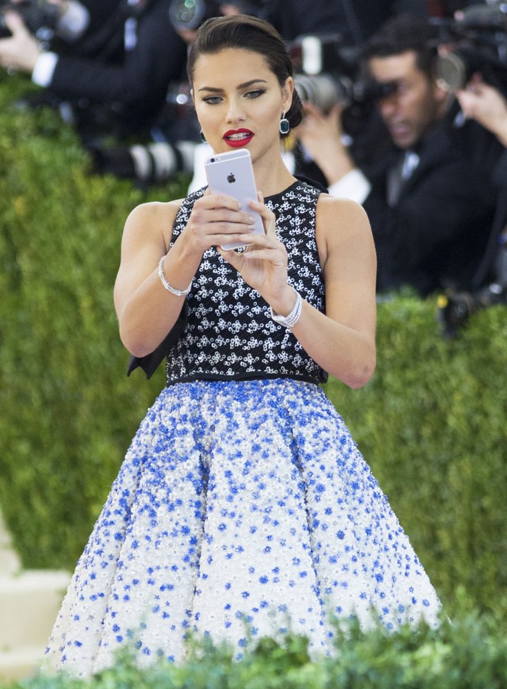 Manus x Machina: Fashion in An Age of Technology Costume Institute Gala