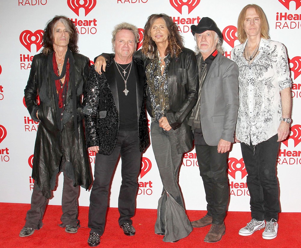 2012 iHeartRadio Music Festival - Day 2 - Arrivals