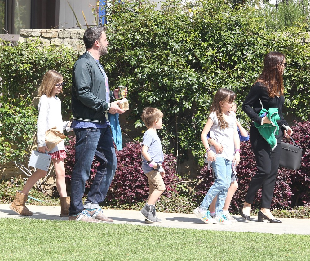 Ben Affleck;Jennifer Garner;<br>Jennifer Garner and Ben Affleck and Their Children Leaving Church Together