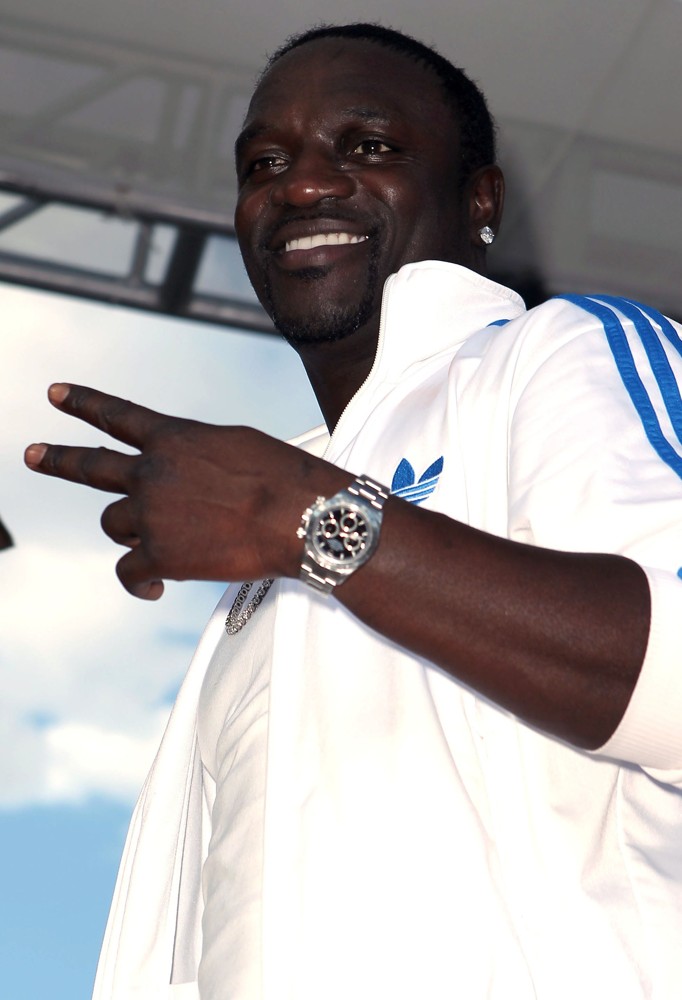 Akon;<br>Sean 'Diddy' Combs Hosts Poolside Bash