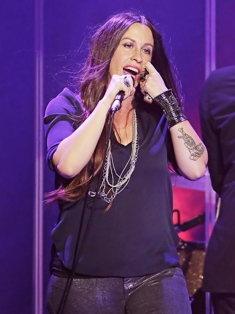 Alanis Morissette Performing