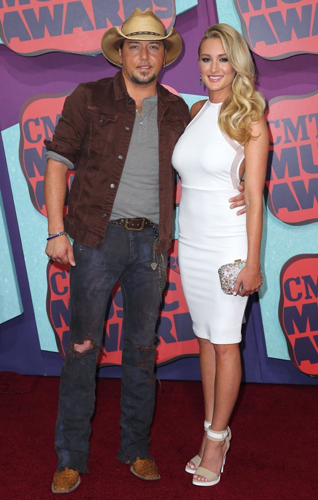 2014 CMT Music Awards - Arrivals