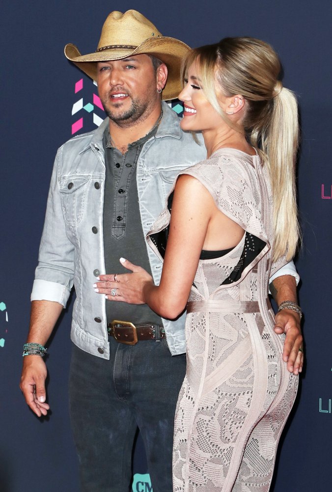 2016 CMT Music Awards - Arrivals