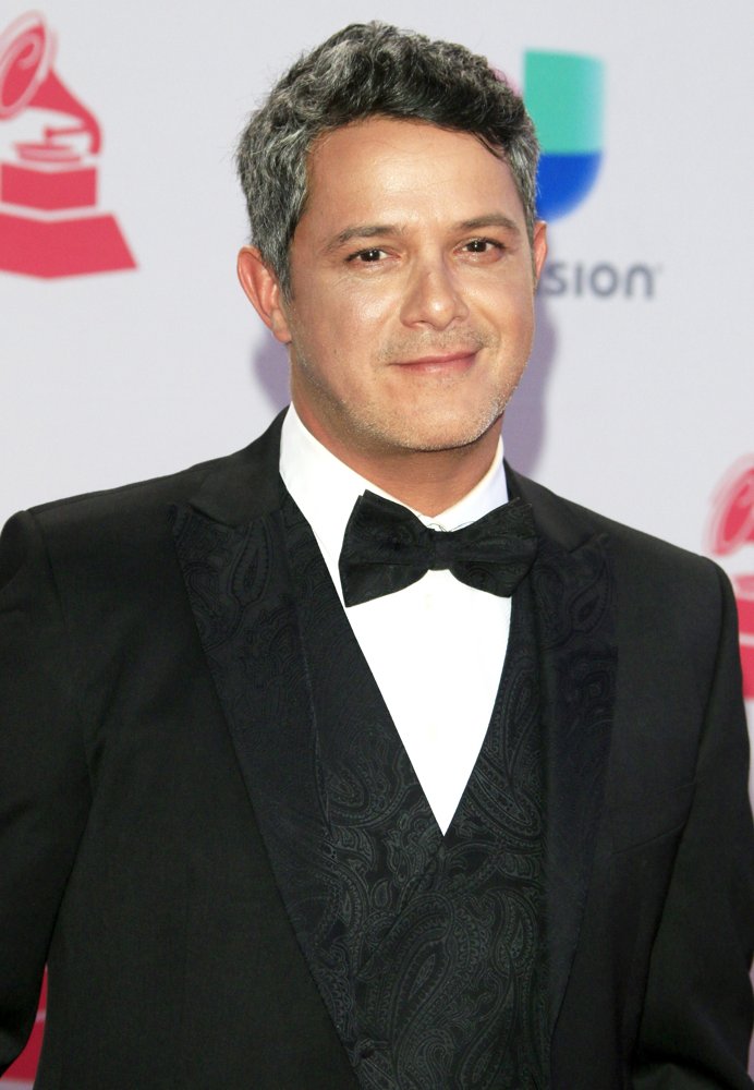 2015 Latin Grammy Awards - Arrivals