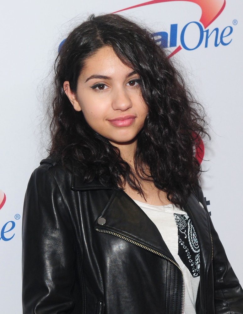Z100's iHeartRadio Jingle Ball 2015 - Red Carpet Arrivals