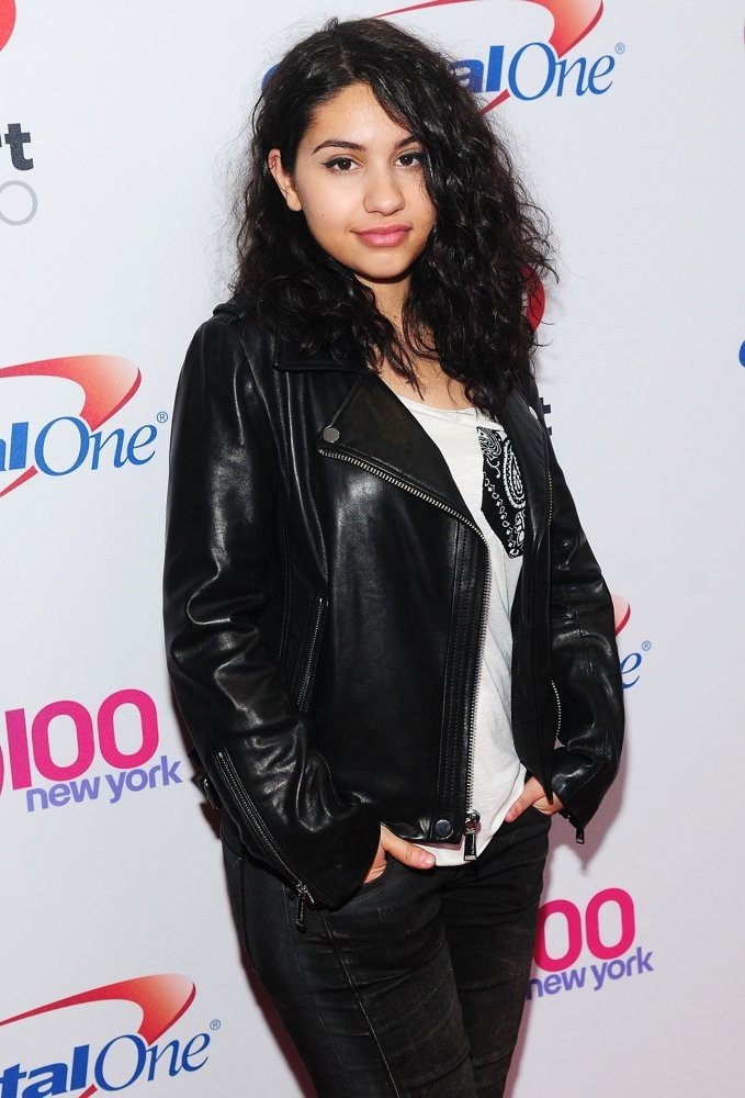 Z100's iHeartRadio Jingle Ball 2015 - Red Carpet Arrivals