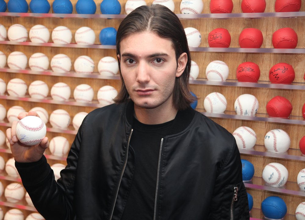 MLB Fan Cave Presents with Budwiser Concert Series