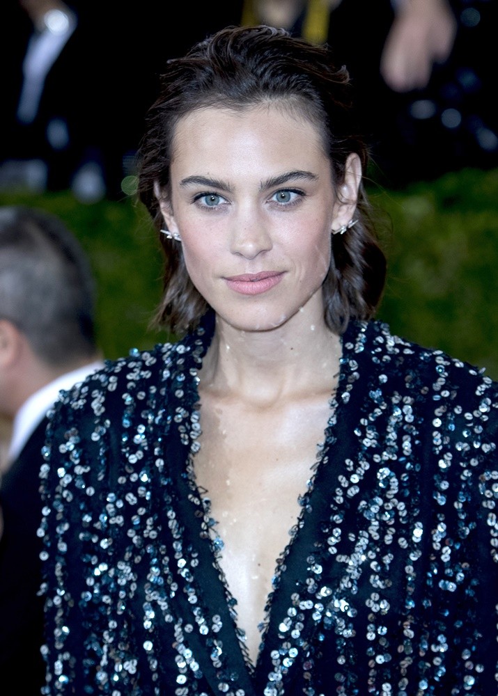 Alexa Chung;<br>Manus x Machina: Fashion in An Age of Technology Costume Institute Gala