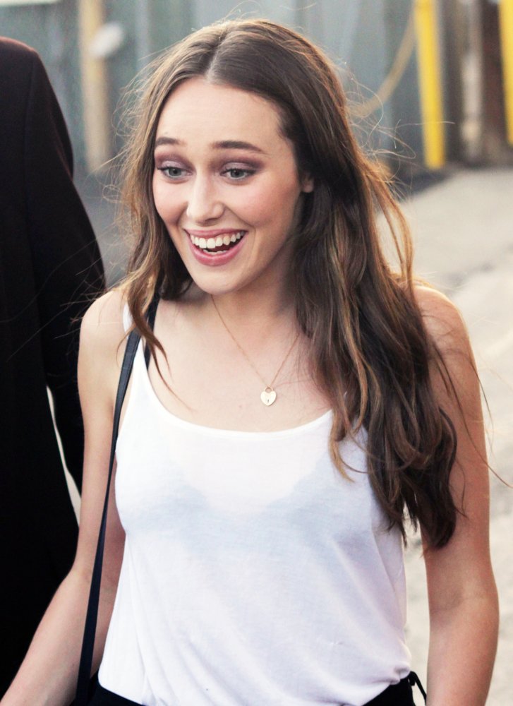 Alycia Debnam-Carey Greets Fans