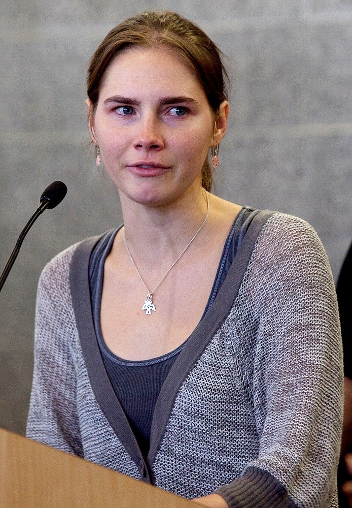 Amanda Knox Addresses The Media for The First Time During A Press Conference