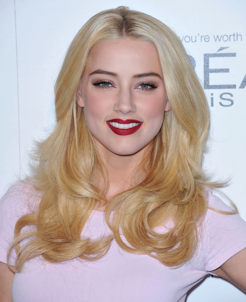 ELLE's 18th Annual Women in Hollywood Tribute - Red Carpet