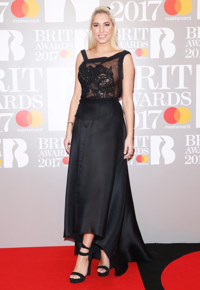 The Brit Awards 2017 - Arrivals
