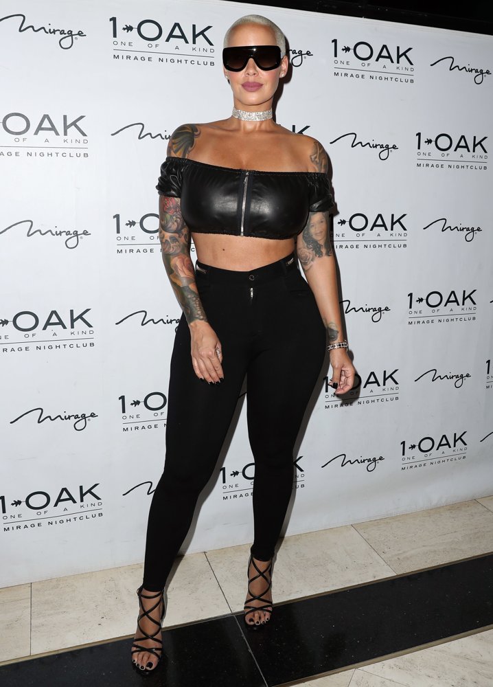 Amber Rose Hosts An Evening at 1 Oak Nightclub
