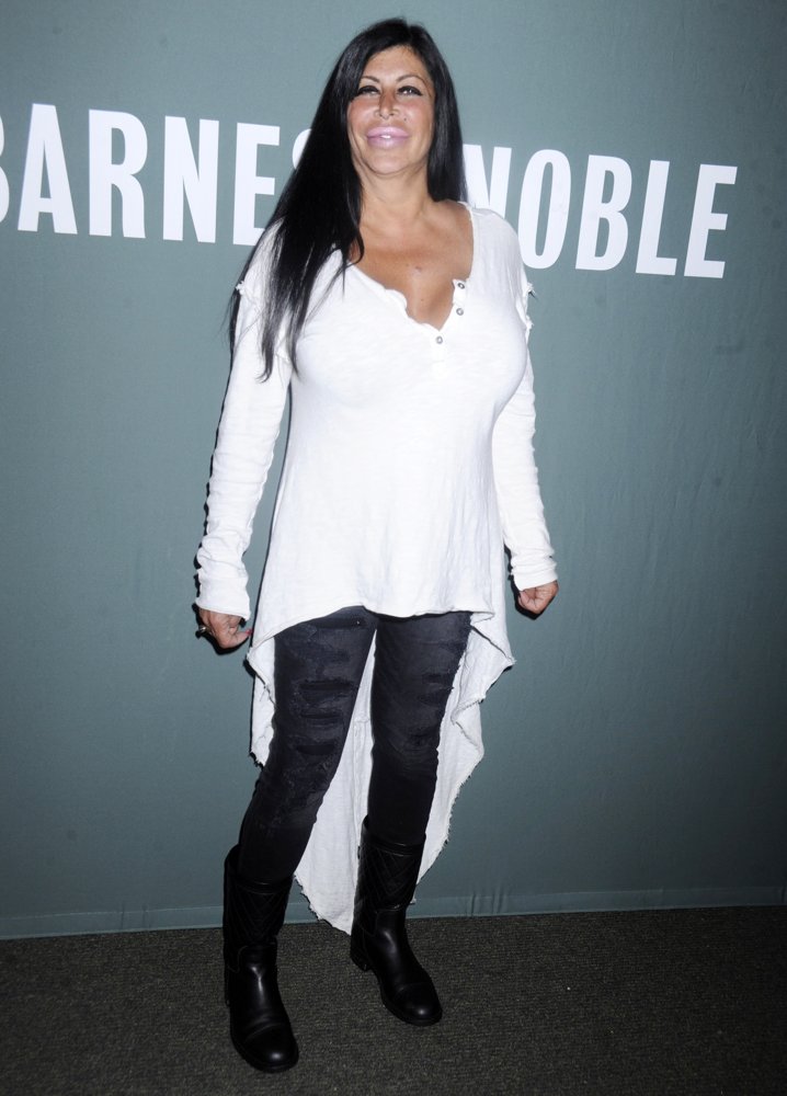 The Mob Wives at Barnes and Noble Tribeca