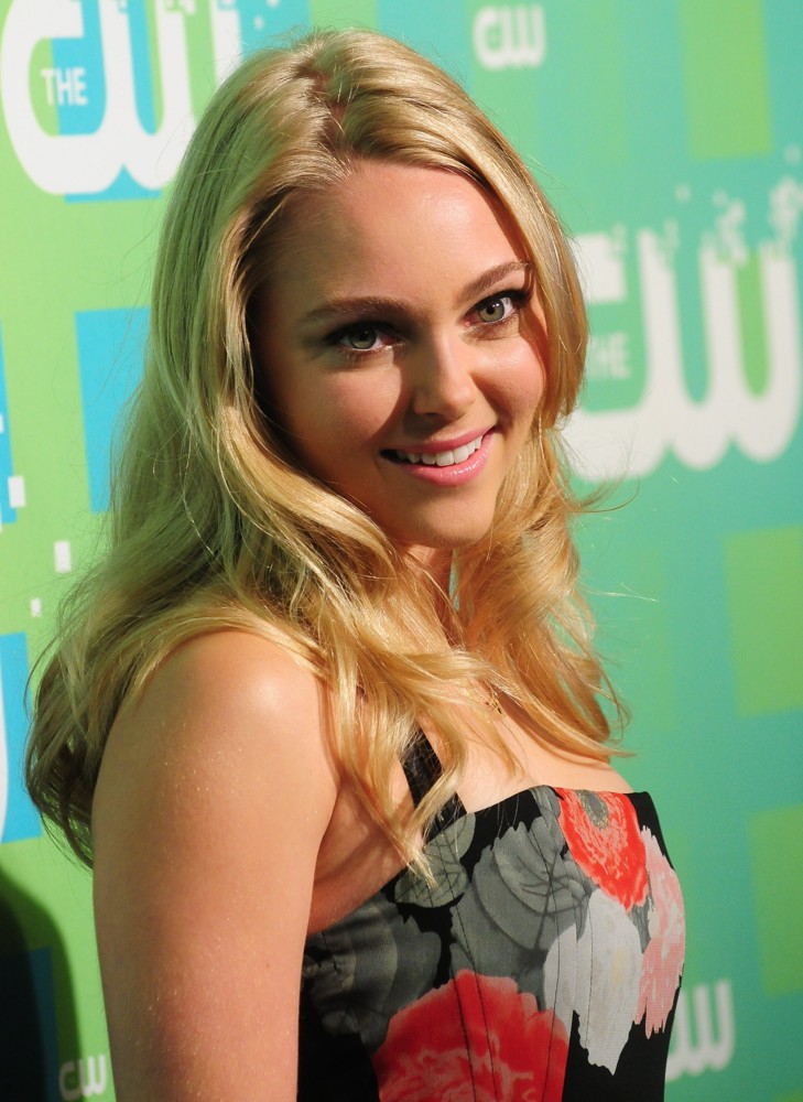 2012 The CW Upfront Presentation