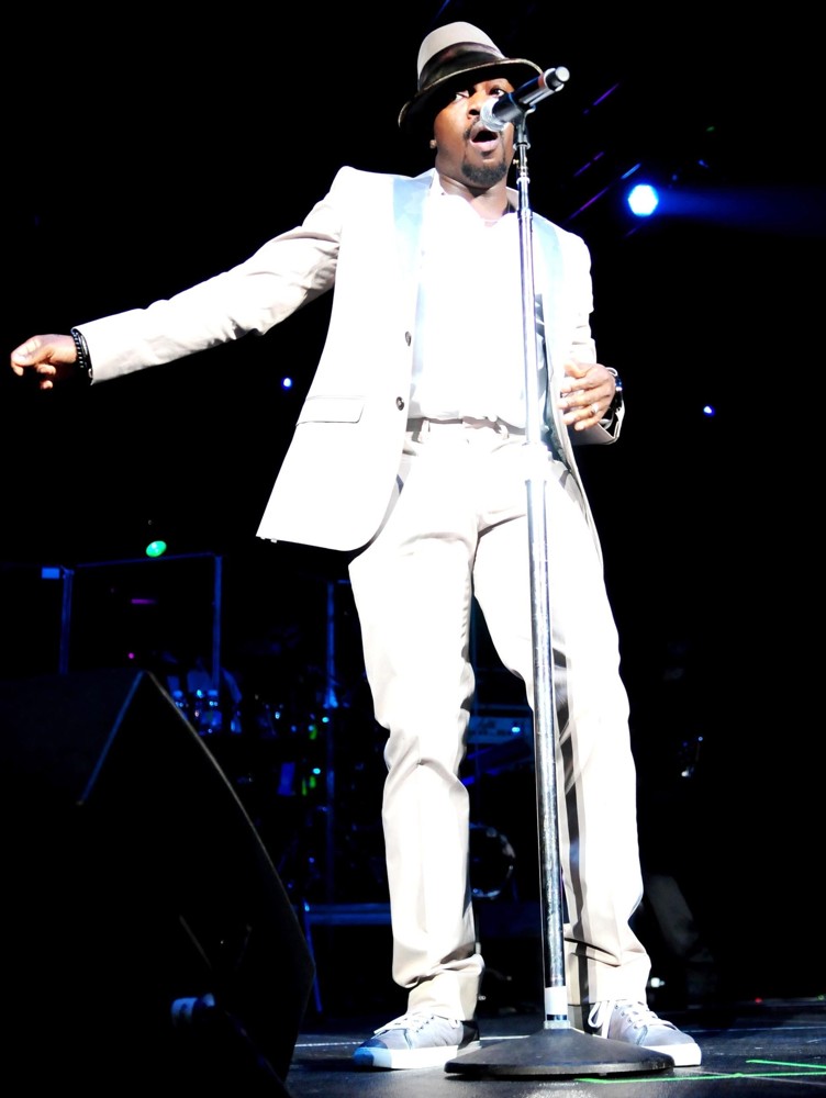 Anthony Hamilton Performs Live During The Budweiser Superfest