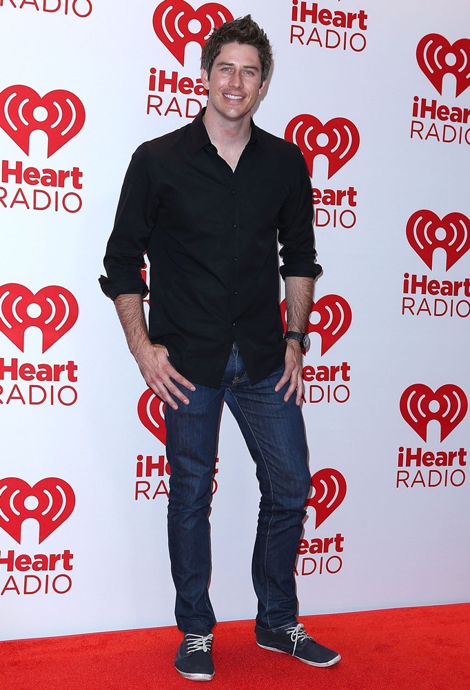 2012 iHeartRadio Music Festival - Day 1 - Arrivals