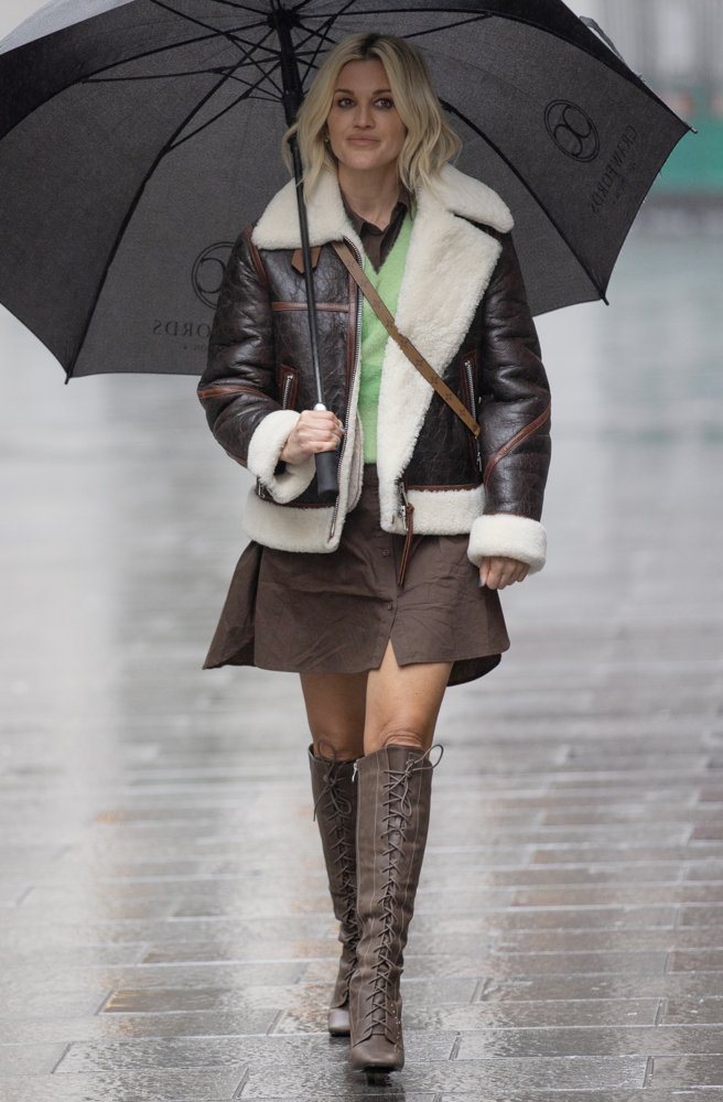 Ashley Roberts Seen Leaving Global Studios